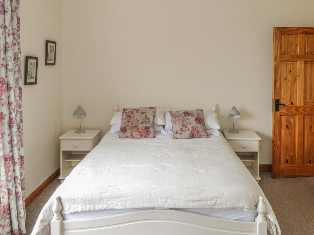 Seaspray Villa เรนวิล ภายนอก รูปภาพ